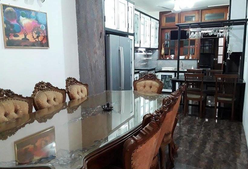 Hotel Yoho Taskans Villa