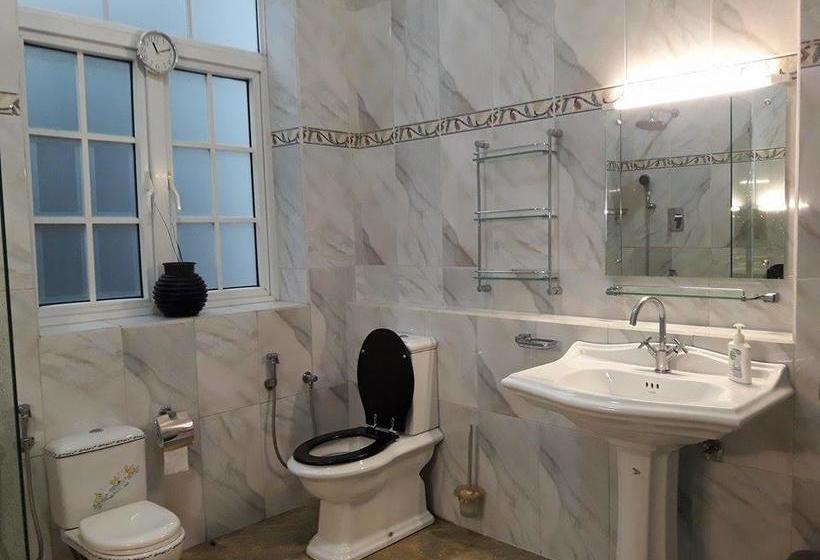 Hotel Yoho Taskans Villa