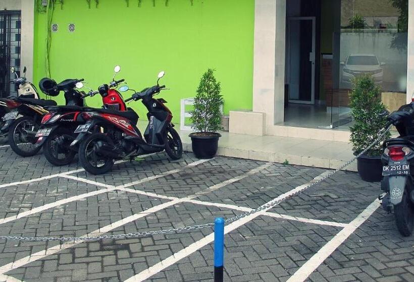 בית מלון כפרי The Alley City