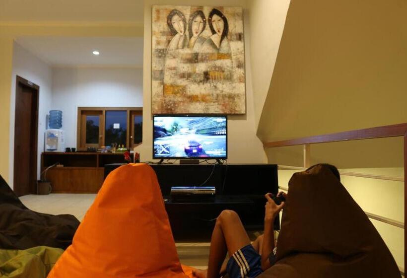 בית מלון כפרי The Alley City