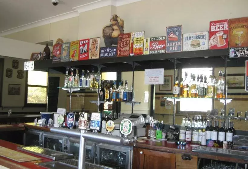 호텔 The Cowra