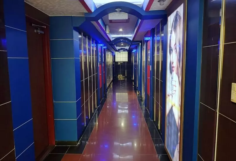 Diamond Motel