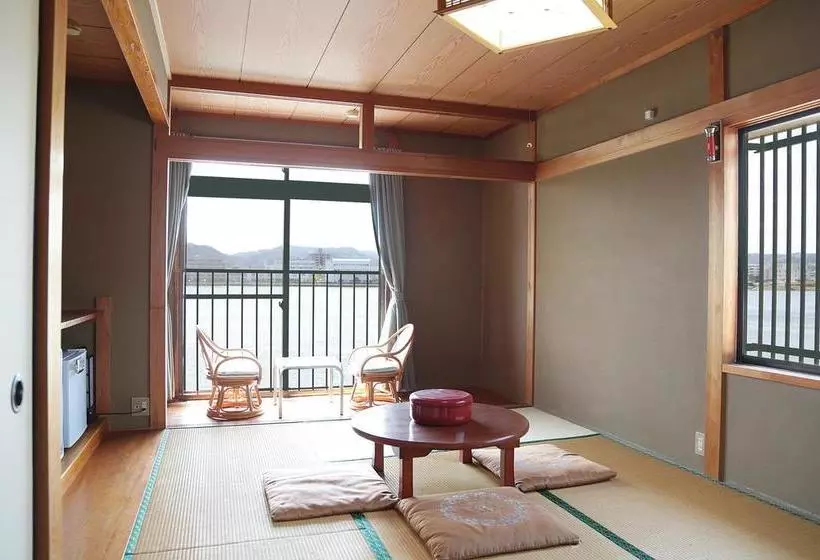 旅館 Riverside Hotel Karatsu Castle