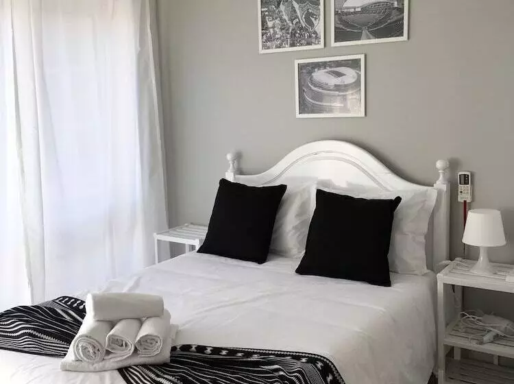 تختخواب و صبحانه Mirandesa Guesthouse