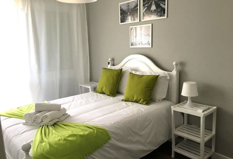 تختخواب و صبحانه Mirandesa Guesthouse