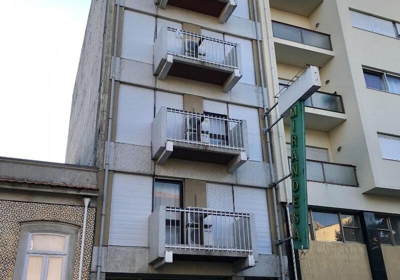 تختخواب و صبحانه Mirandesa Guesthouse