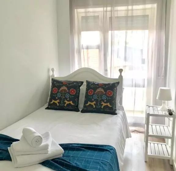 تختخواب و صبحانه Mirandesa Guesthouse