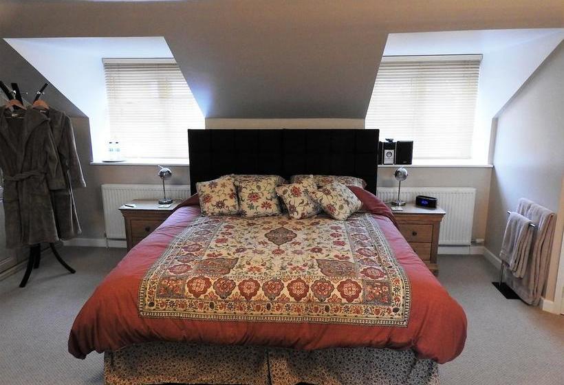 Aamiaismajoitus (B&B) Teifi Riverbank At Glas Y Dorlan