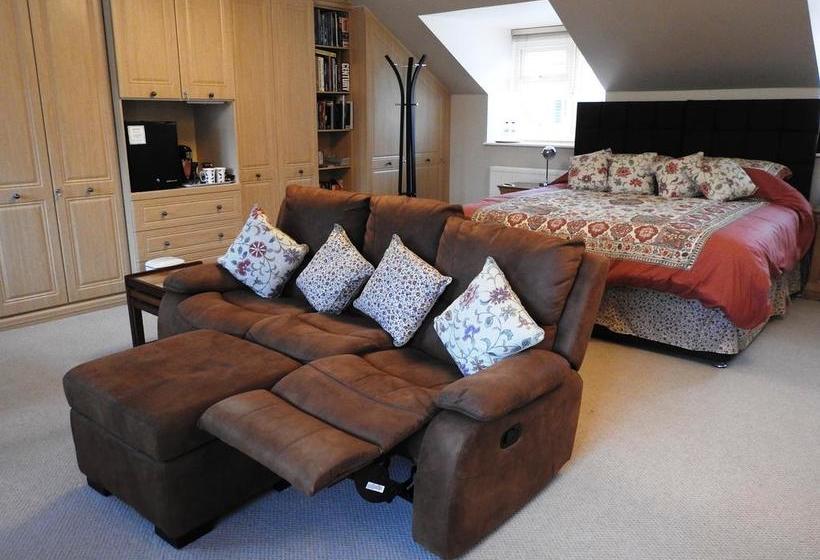 Aamiaismajoitus (B&B) Teifi Riverbank At Glas Y Dorlan