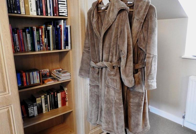 Aamiaismajoitus (B&B) Teifi Riverbank At Glas Y Dorlan