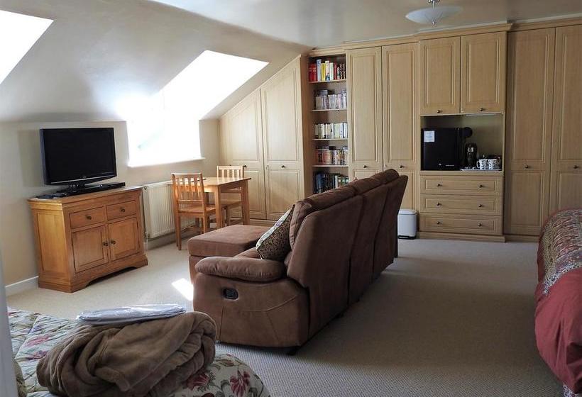 Aamiaismajoitus (B&B) Teifi Riverbank At Glas Y Dorlan