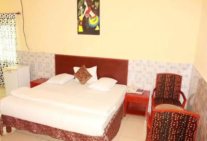 هتل Carlcon