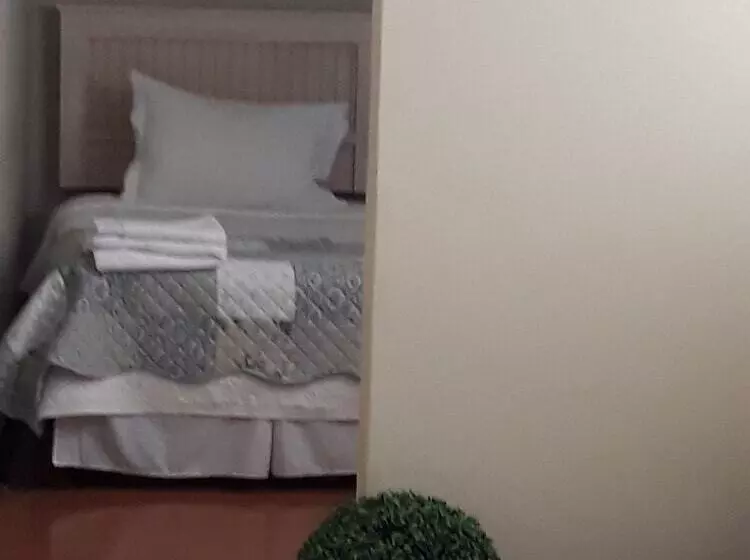 هتل Hostal Pehuenche