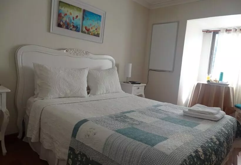 هتل Hostal Pehuenche