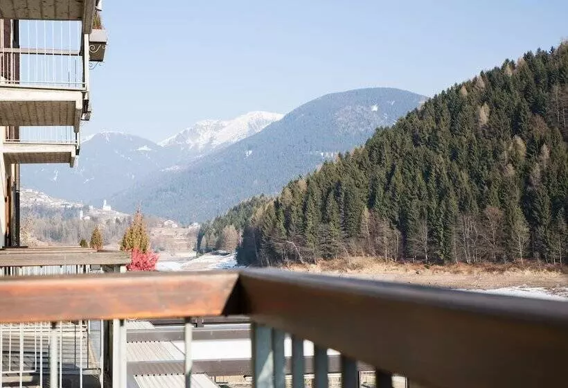 Hotelli La Terrazza Sul Lago