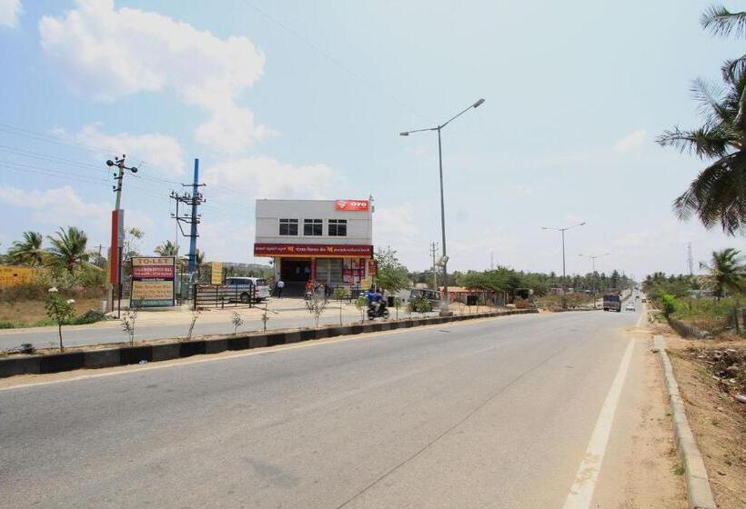 ホテル Oyo Rooms Bidadi