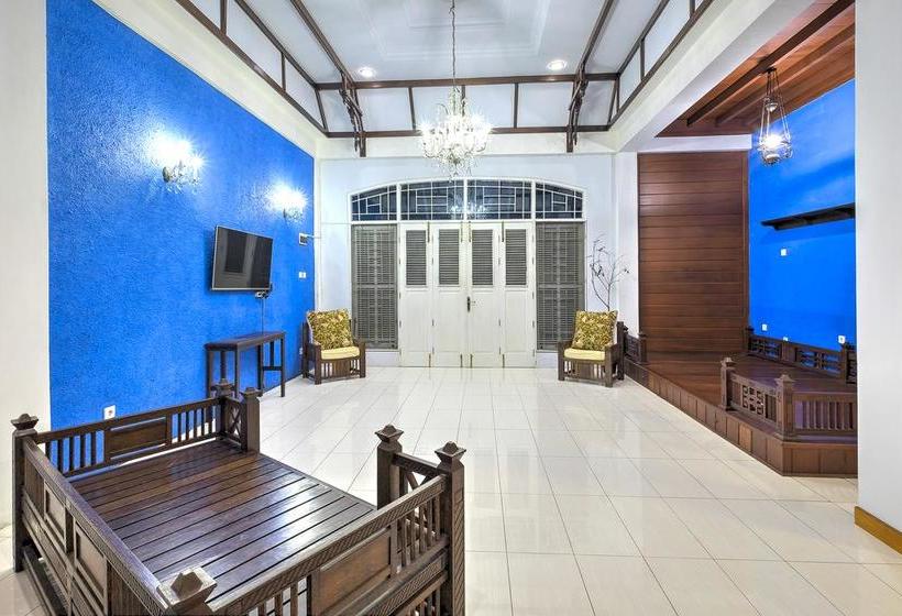 Riverside Hostel Padang