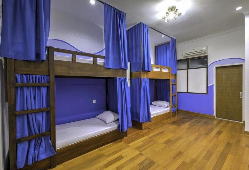 Riverside Hostel Padang