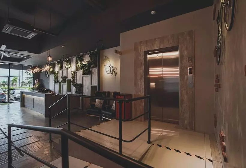 V3 Hotel & Residence Seri Alam