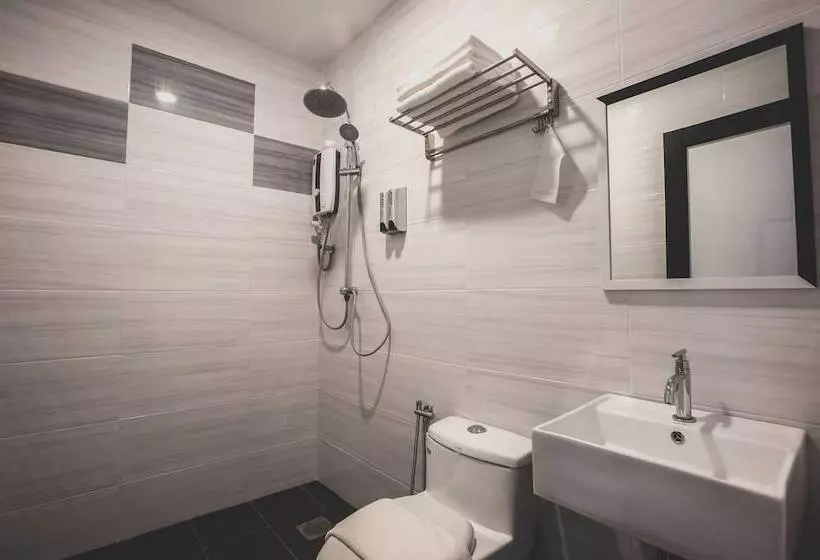 V3 Hotel & Residence Seri Alam