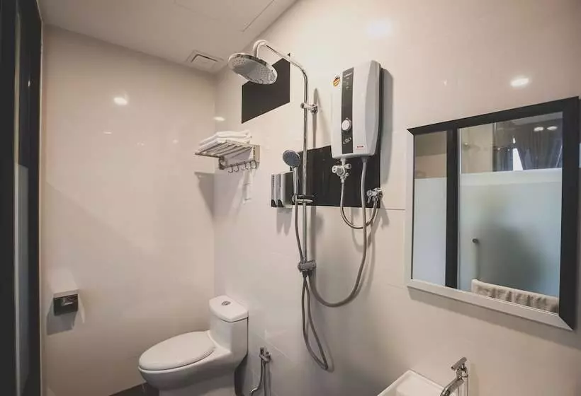 V3 Hotel & Residence Seri Alam