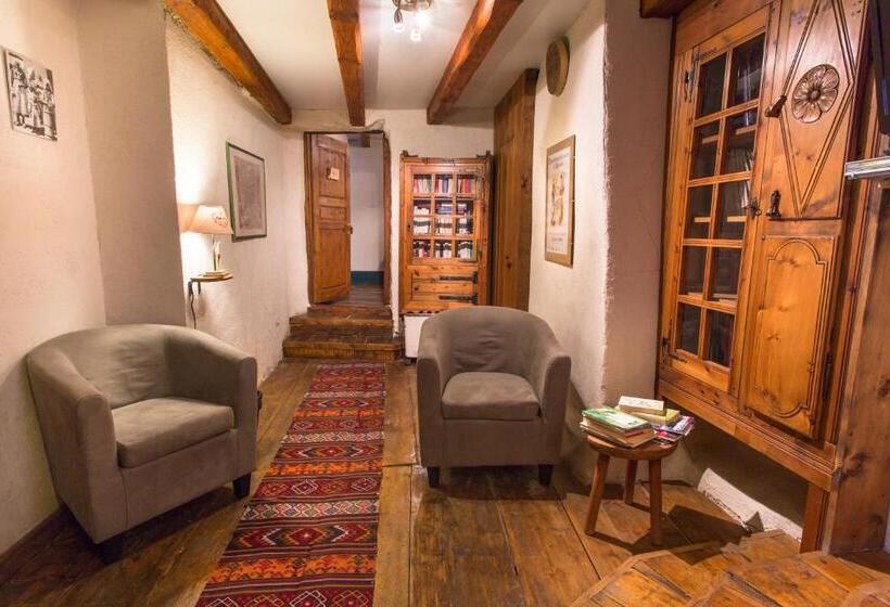 تختخواب و صبحانه Au Coeur Des Alpes