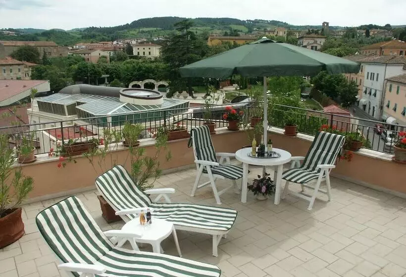 ホテル Albergo Livorno