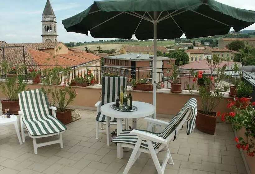 ホテル Albergo Livorno