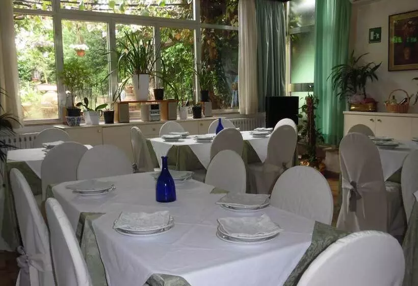 ホテル Albergo Livorno