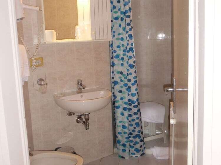 호텔 Albergo Livorno