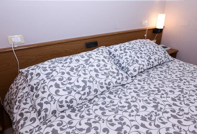 호텔 Albergo Livorno