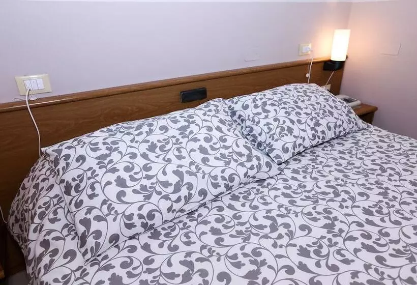 ホテル Albergo Livorno