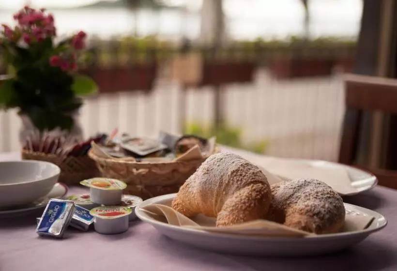 ホテル Albergo Ristorante Da Settimio