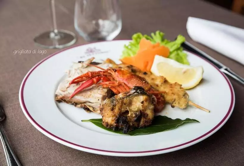ホテル Albergo Ristorante Da Settimio