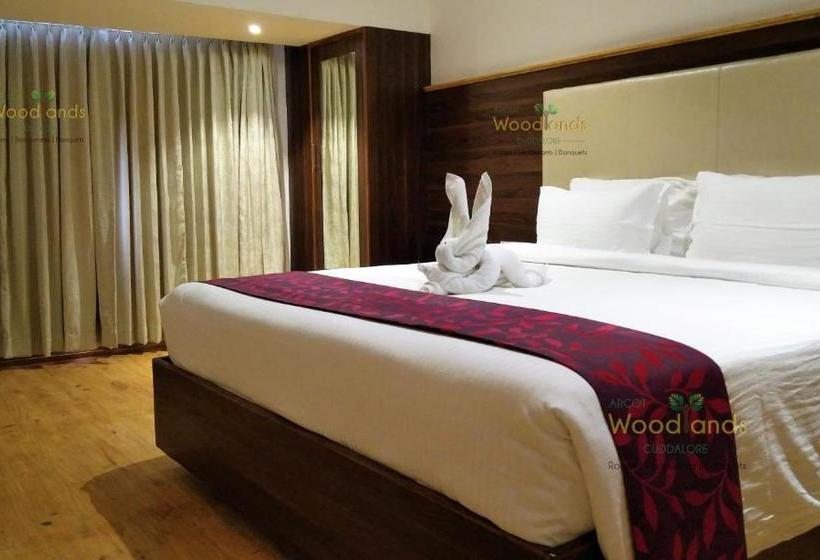 Otel Arcot Woodlands