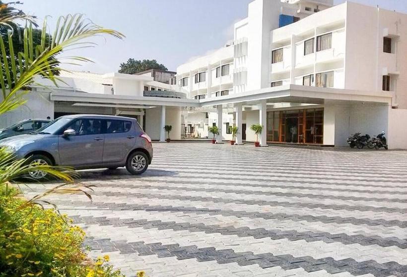 Otel Arcot Woodlands