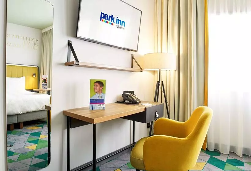 هتل Park Inn By Radisson Hasselt