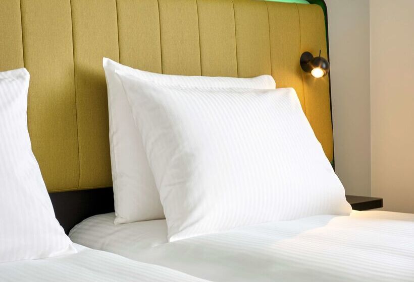 هتل Park Inn By Radisson Hasselt