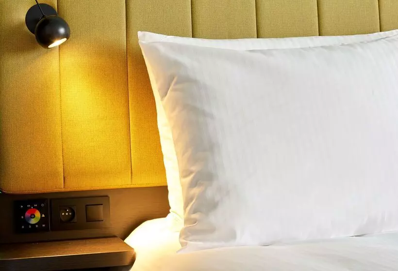 هتل Park Inn By Radisson Hasselt