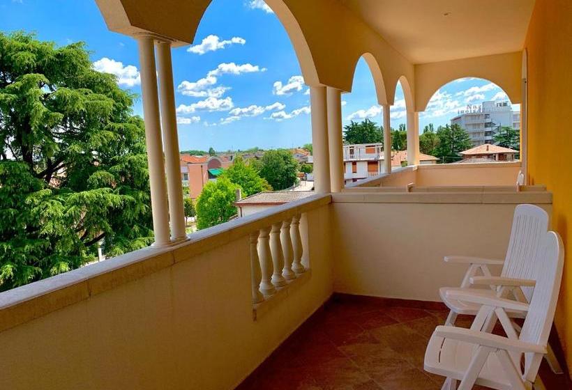 Отель Terme Luna