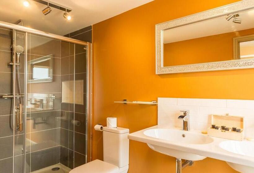 בית מלון כפרי The Sail Loft