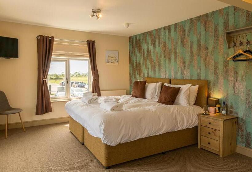 בית מלון כפרי The Sail Loft