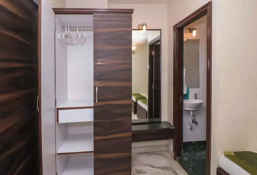 ホテル Super Collection O Belgacihia Near Kolkata Railway Station Formerly Beeu Guest House