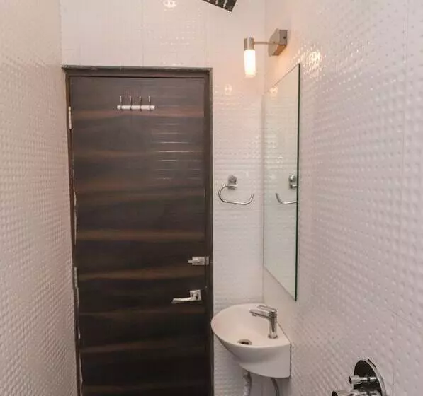 ホテル Super Collection O Belgacihia Near Kolkata Railway Station Formerly Beeu Guest House