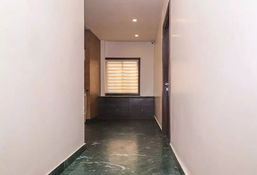 ホテル Super Collection O Belgacihia Near Kolkata Railway Station Formerly Beeu Guest House