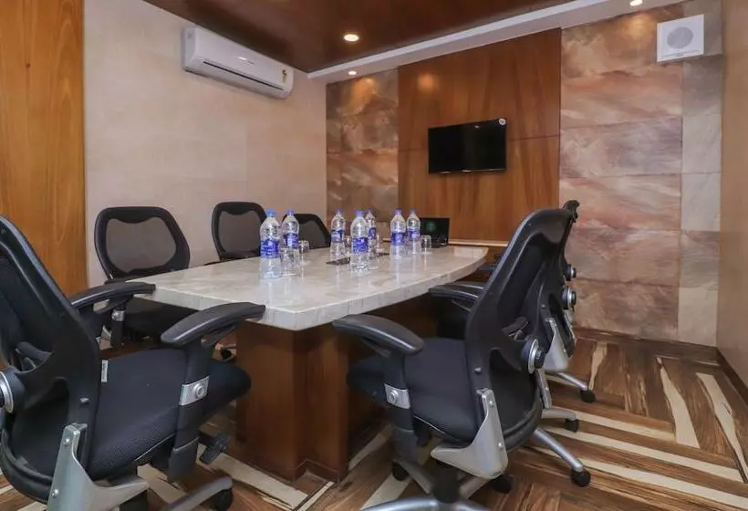 ホテル Super Collection O Belgacihia Near Kolkata Railway Station Formerly Beeu Guest House