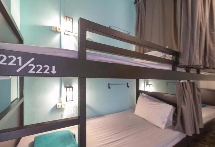 Wonderloft Hostel Kota Tua