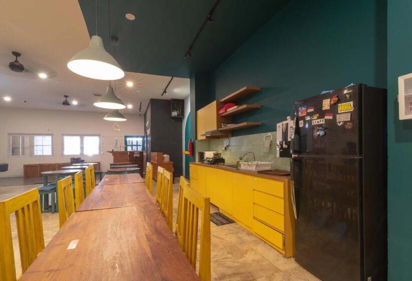 Wonderloft Hostel Kota Tua