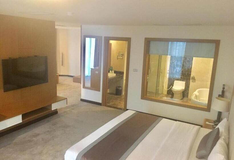 ホテル Muong Thanh Cua Dong