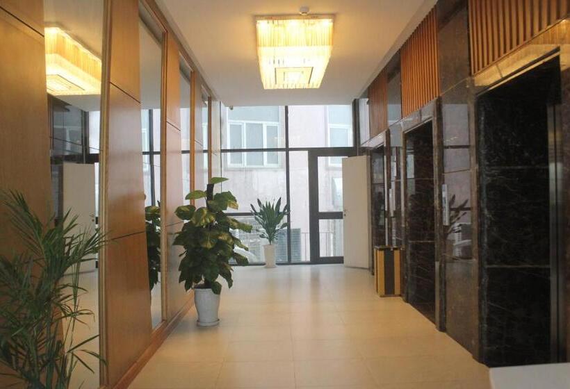 ホテル Muong Thanh Cua Dong